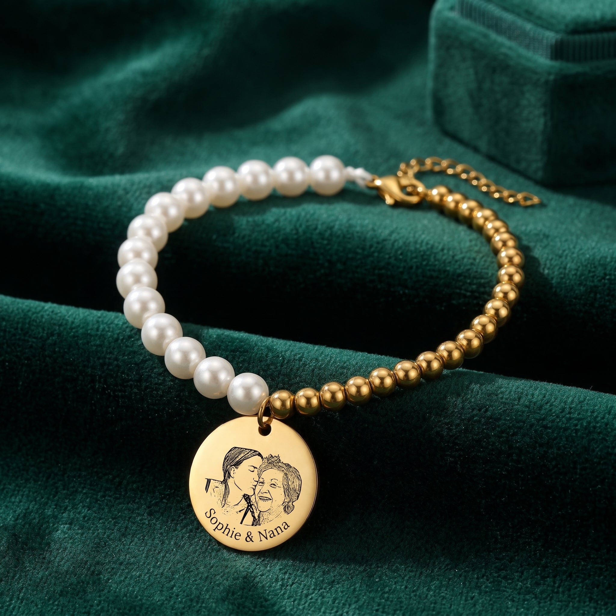 Premium Pearl & Gold Coin Bracelet: Mother of Pearl